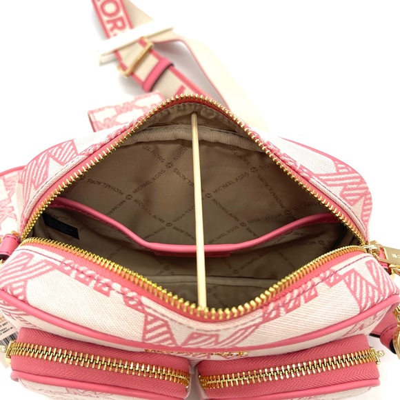 Michael Kors Jet Set Medium Crossbody Bag with Tech Attached - Picture 9 of 15